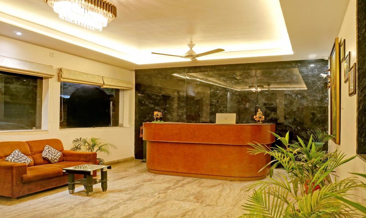 Treebo Trend Gupta Inn Varanasi Luaran gambar
