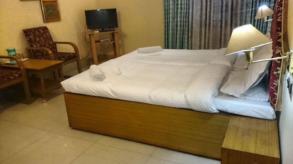 Treebo Trend Gupta Inn Varanasi Luaran gambar