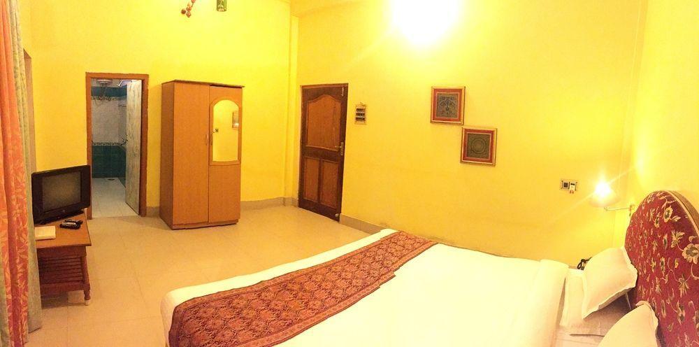 Treebo Trend Gupta Inn Varanasi Luaran gambar