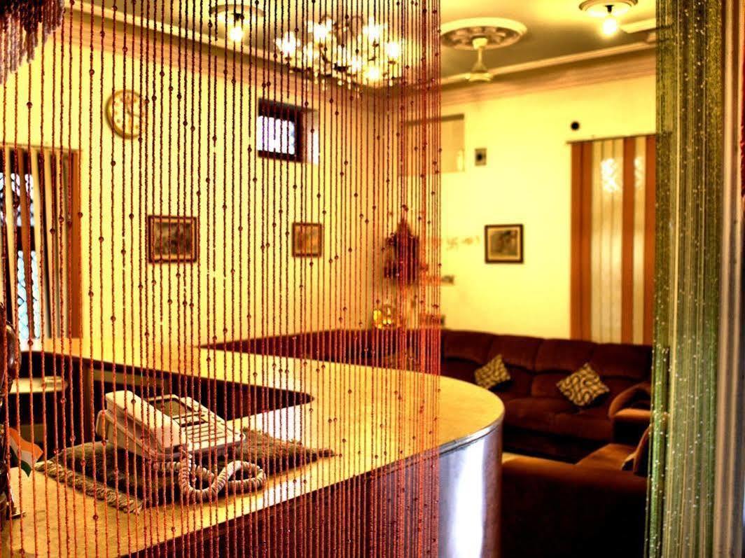 Treebo Trend Gupta Inn Varanasi Luaran gambar