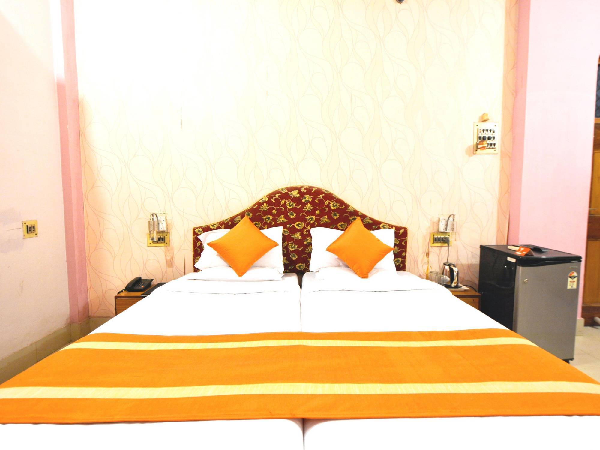 Treebo Trend Gupta Inn Varanasi Luaran gambar