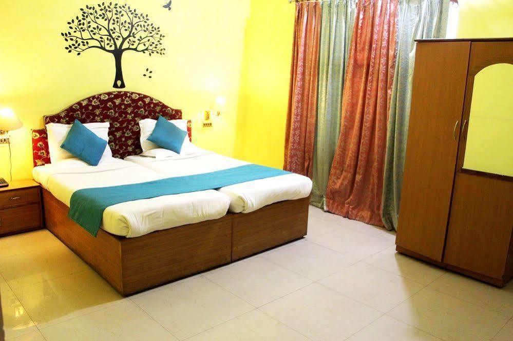 Treebo Trend Gupta Inn Varanasi Luaran gambar