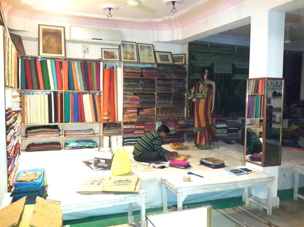 Treebo Trend Gupta Inn Varanasi Luaran gambar