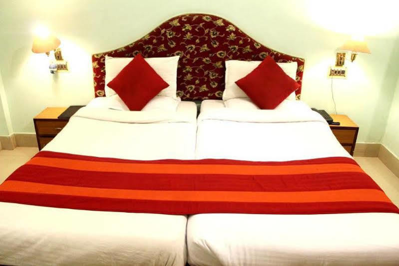 Treebo Trend Gupta Inn Varanasi Luaran gambar