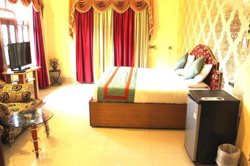 Treebo Trend Gupta Inn Varanasi Luaran gambar