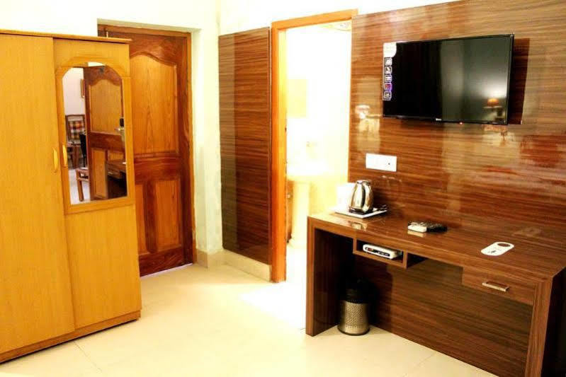 Treebo Trend Gupta Inn Varanasi Luaran gambar